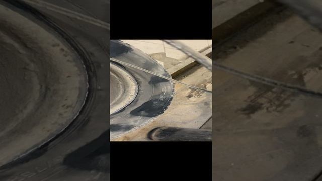 жесть в шиномонтажкке.разрезало диск.