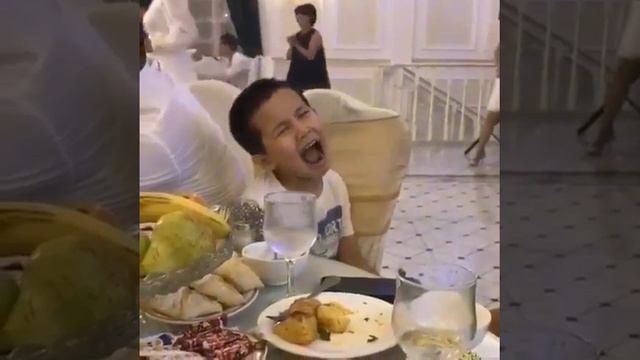 Когда на свадьбе стало скучно смотреть онлайн