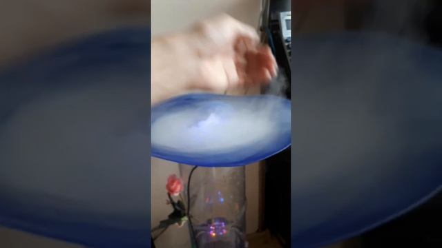 Домашний фонтан, с непонятным паром) смотреть онлайн