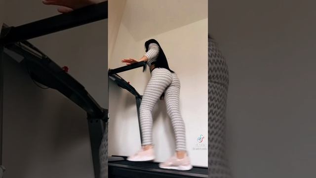 Playboy журналының мұрағаты Желідегі теледидардағы жалаңаш бейнелер