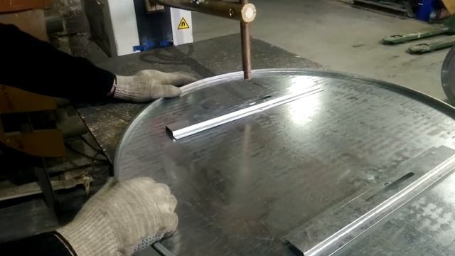 Как делаю дорожные знаки, или бесконтактная сварка, точечная. смотреть онлайн