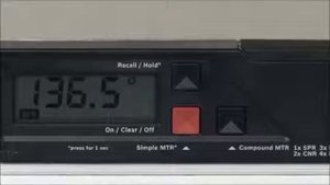 Цифровой угломер BOSCH GAM 220 MF Professional (для обработки плинтусных реек)