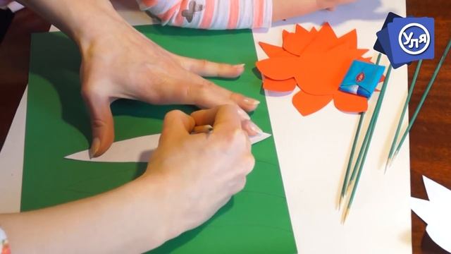 Детская поделка Тюльпан из бумаги + конфета // Поделка на 8 марта смотреть онлайн