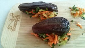 Квашеные баклажаны с морковкой