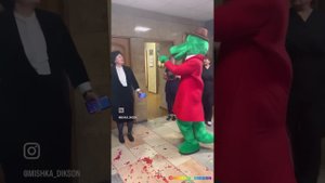 Крокодил ГЕНА поздравляет !