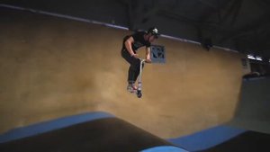 15 ТРЮКОВ ЗА 1 МИНУТУ НА МИНИ САМОКАТЕ | MINI SCOOT