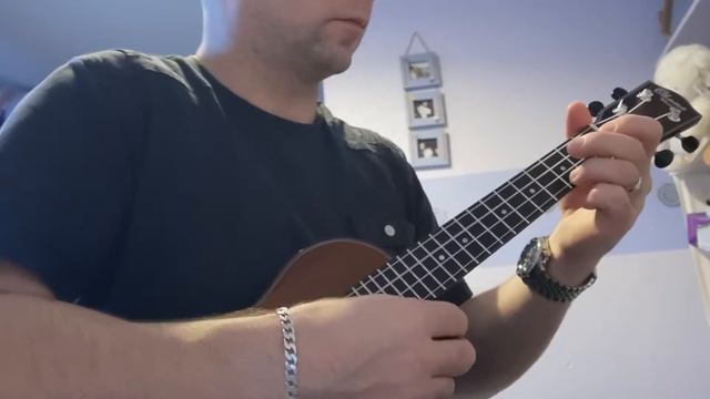 Ohana CK35G Concert Ukulele Demo