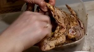 Курица в духовке, запечённая с рисом и черносливом! Курица в духовке целиком.