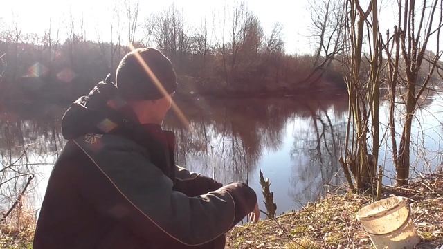 Рыбалка на поплавок в мутных водах реки Свислочь. Рыбалка в Беларуси.
