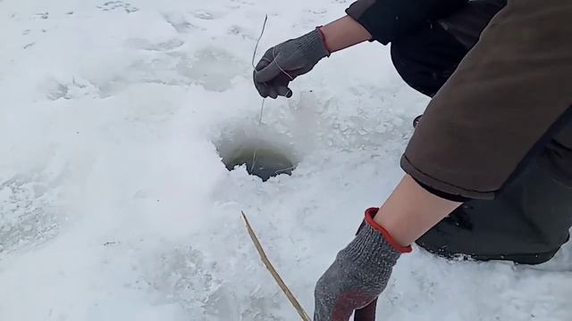 Зимняя рыбалка. Ловля на косынки смотреть онлайн