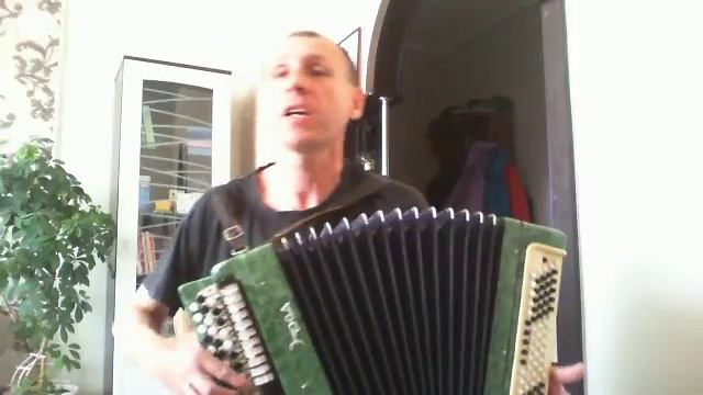 Песня Я не хочу чтоб ты плакала под баян смотреть онлайн