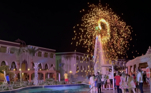 Шоу флайбордистов в бассейне. Отель Sentido Mamlouk Palace Resort 5*. Хургада, Египет. 13.05.2024