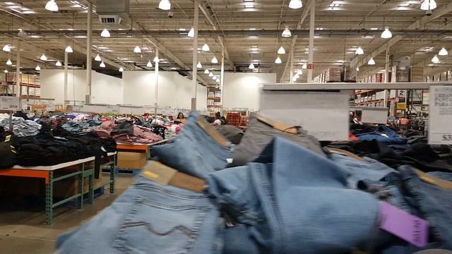 Costco - оптово-розничный магазин в Мексике. Здесь есть всё. смотреть онлайн