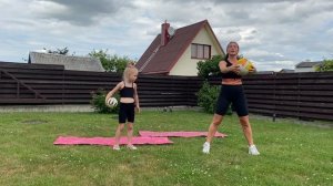 Лерины зарядки. Весёлая разминка для детей с мячом