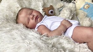 Кукла реборн и реалборн, в чем отличие. Realborn Landon Sleeping.