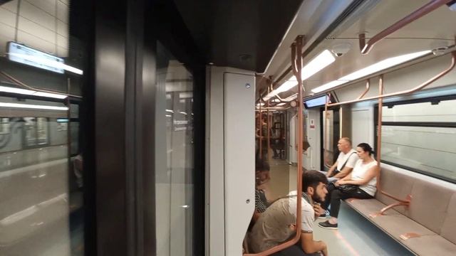 Большая Кольцевая. Поездка на поезде Москва 2020 (Дейна) от Савеловской до Делового центра. смотреть онлайн