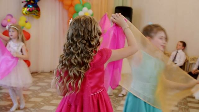 395 4 Танец "Цветные сны" смотреть онлайн