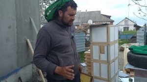 Пчелы не тянут вощину. Порча пчелами вощины. Почему проседает вощина на рамках. Вощина идет волной.