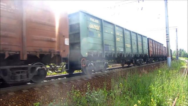 ВЛ11-826/829 резервом и ВЛ11-113 с товарным поездом, Пермь / VL11-826/829 and VL11-113 with freight смотреть онлайн