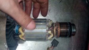 Почему искрят щетки в электроинструменте