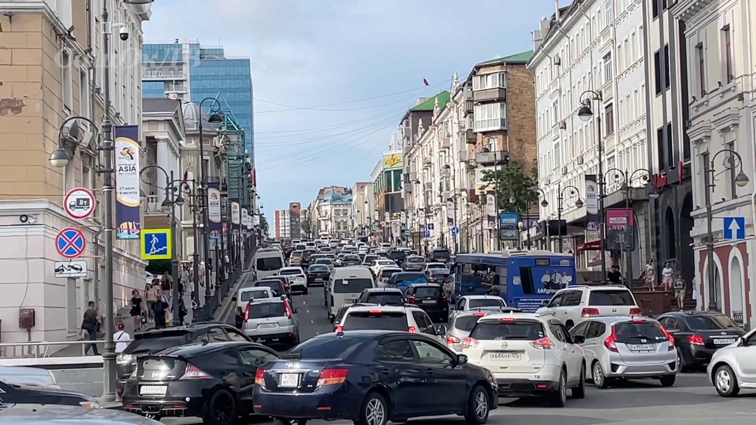 Погулять во владивостоке. Владивосток набережная. Прогулки по городу. Прогулка по Владивостоку. Миндальное, Владивосток, Светланская улица.