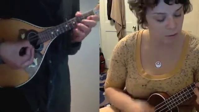 lynsey moon - "you & me" (uke & mandolin version) смотреть онлайн