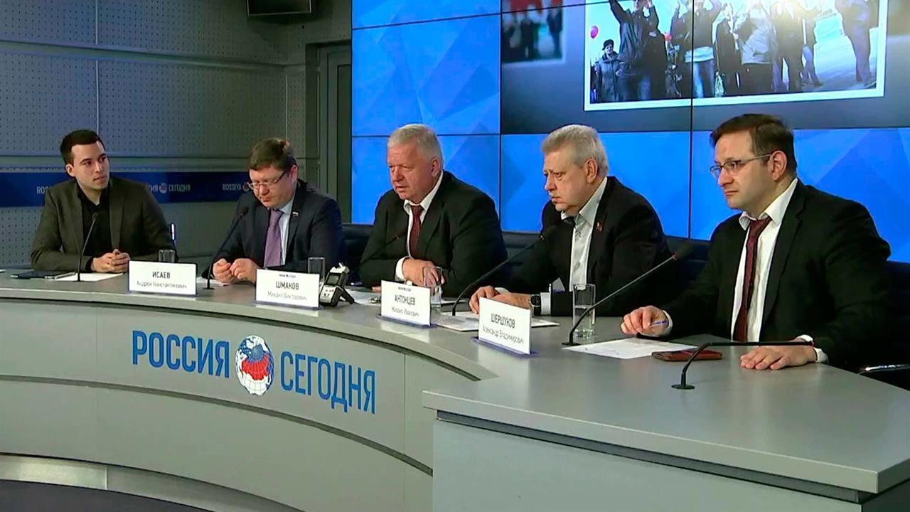 Лидеры профсоюзов и представители политических сил поделились планами, как будут отмечать Первомай