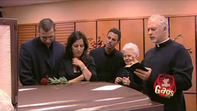 Живьём в гроб смотреть онлайн