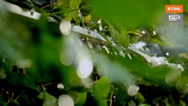 STIHL HLA 135 PRO Battery Long-Reach Hedge Trimmer смотреть онлайн