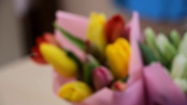 Какие цветы выбирают нефтекамцы для своих прекрасных женщин? смотреть онлайн