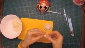 Лепим Каравай из соленого теста. Making a loaf of salt dough.