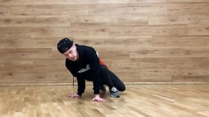 Как Научиться Делать БЕБИ ФРИЗ | How To Do The Baby Freeze | Hip-Hop Breakdance moves