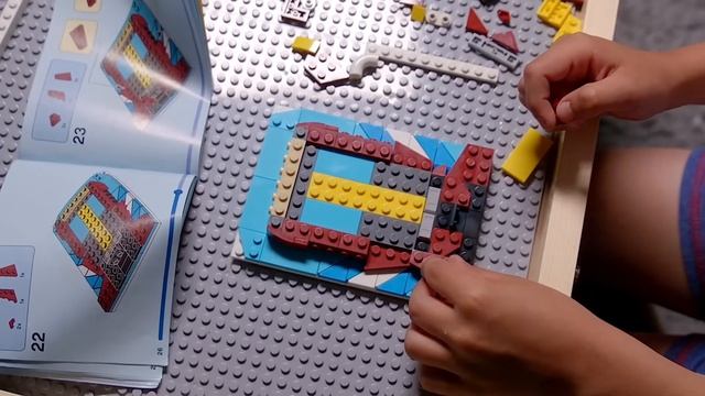 Lego 40535 Brick Sketches Iron Man смотреть онлайн