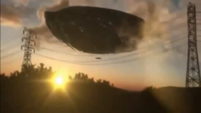 Тарелка инопланетян попалась на видео на шоссе смотреть онлайн