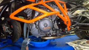 Как сбросить сервис тех. обслуживания на KTM Super Duke 1290r . Замена масло и масляный фильтр