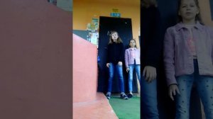 Танец под песню - не надо паники