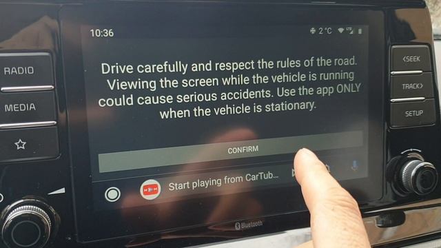 Работа youtube на ШГУ Seltos с помощью Cartube на Android Auto. смотреть онлайн