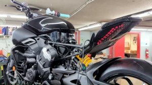Unboxing: Ducati Diavel V4 & Akrapovic Exhaust