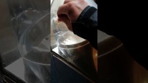 Как убрать клей с фары после танировки тойота виш 2003 год.