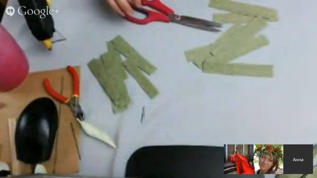 Анна Тюмерова. Веточка лилии из конфет.