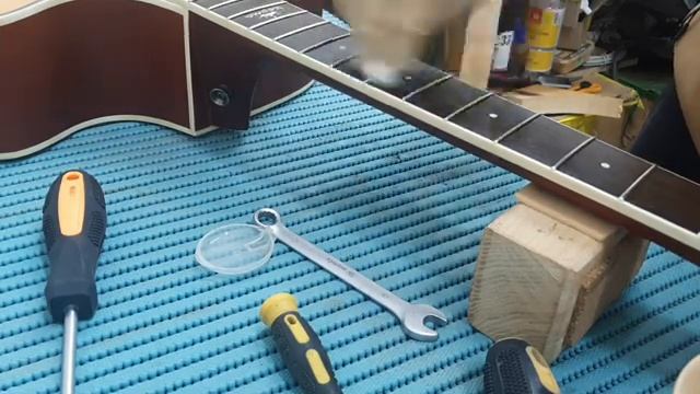 Акустическая гитара Kepma D1C. Отстройка и полное Т.О. инструмента. смотреть онлайн