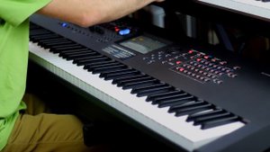 KORG Kronos 2 Vs Yamaha Montage Piano