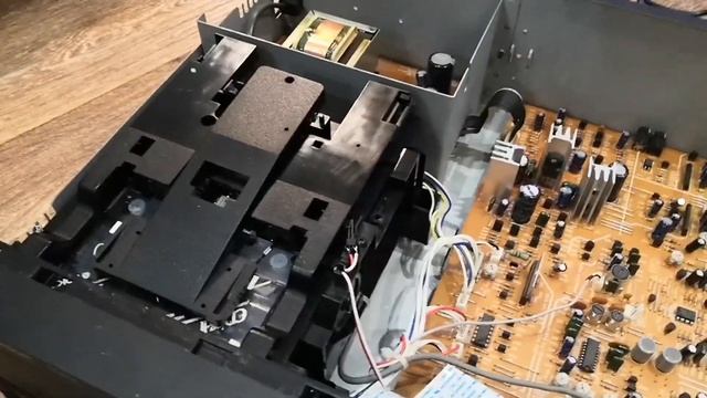 Обзор кассетной деки Harman/Kardon TD 420 смотреть онлайн