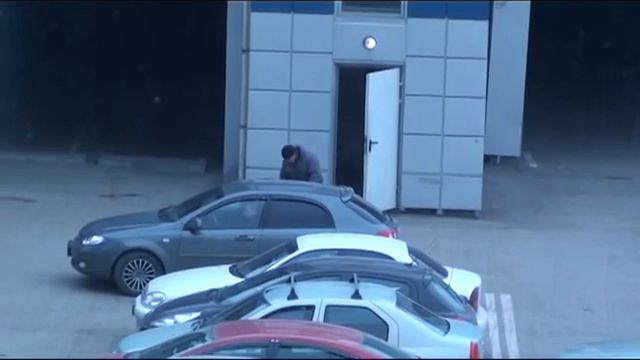 Екатеринбург: задержание женщины, заказавшей мужа.avi смотреть онлайн