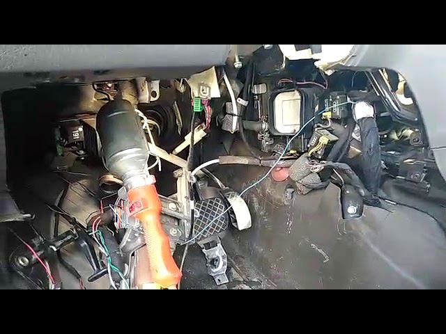 Ауди А8 Д2 A8 D2 замена радиатора отопителя печки в салоне автомобиля