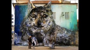 Удивительные скульптуры из мусора