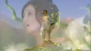 Dimash Kudaibergen's mother Svetlana Aytbaeva sings. Поет мама Димаша Кудайберген Светлана Айтбаева