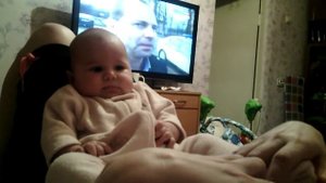 Что вытворяет ребёнок в 2,5 месяца)))