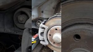 Замена помпы Mercedes w245
