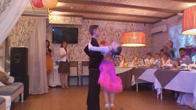 Свадебная студия - в подарок молодоженам смотреть онлайн